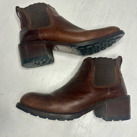 Vintage Cole Haan Brown Leather Chelsea Boots — Size 8.5 AA - Picture 4 of 14